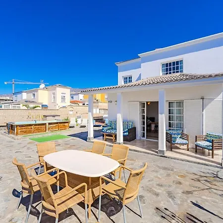 Villa En Costa Adeje Вилла Адехе